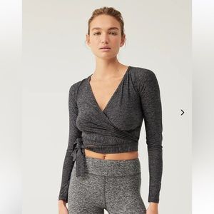 OUTDOOR VOICES cloud knit long sleeve wrap top 🖤